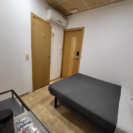 巴塞罗那294号房酒店 2* 巴塞罗那